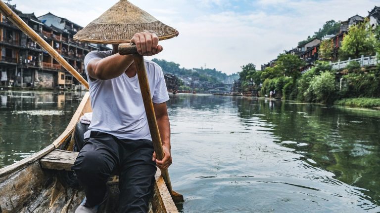 unde ajung prima data coletele din china