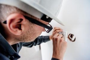 Pot face un curs de electrician fara bacalaureat?